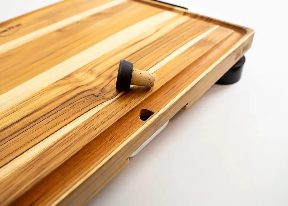 Teak Wood Cutting Board: Benefits, Safety, Maintenance & Best Oil