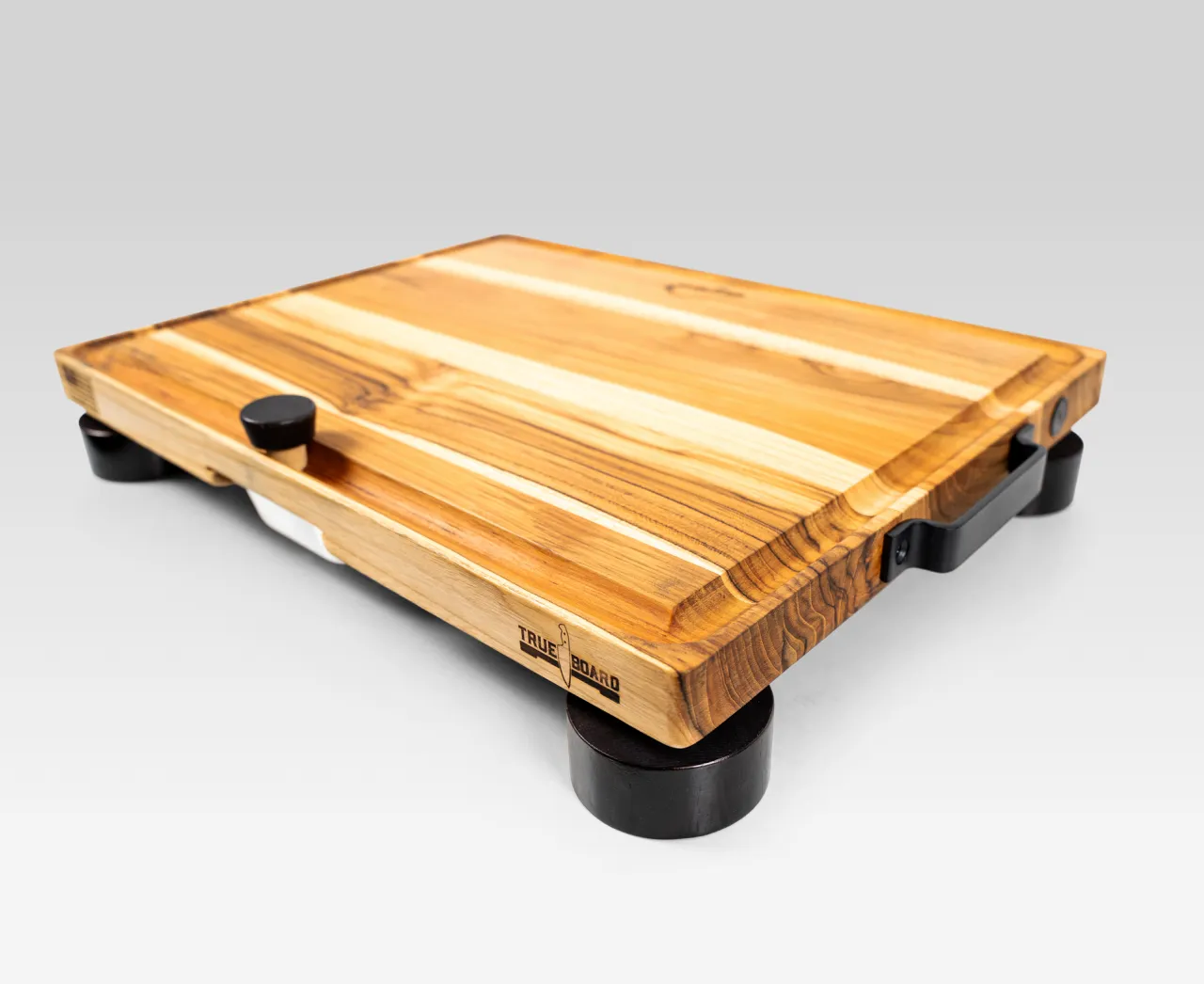 Is Teak Antibacterial? The Truth About Bacteria & Teak Cutting Boards